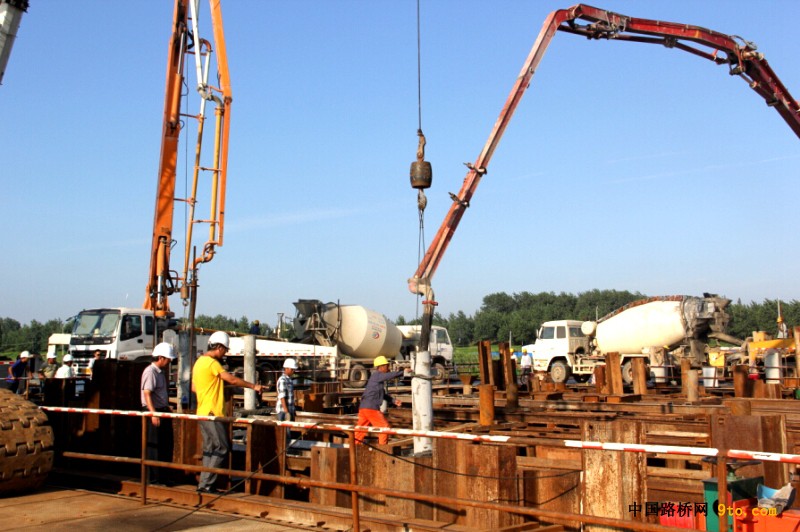 5、鋼板樁封底施工